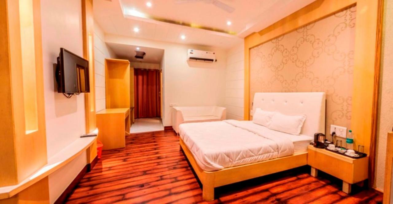 Hotel Yash Inn Mirzāpur Exterior photo